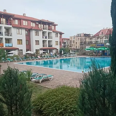 Apollon 3, Ravda, Kiparis *